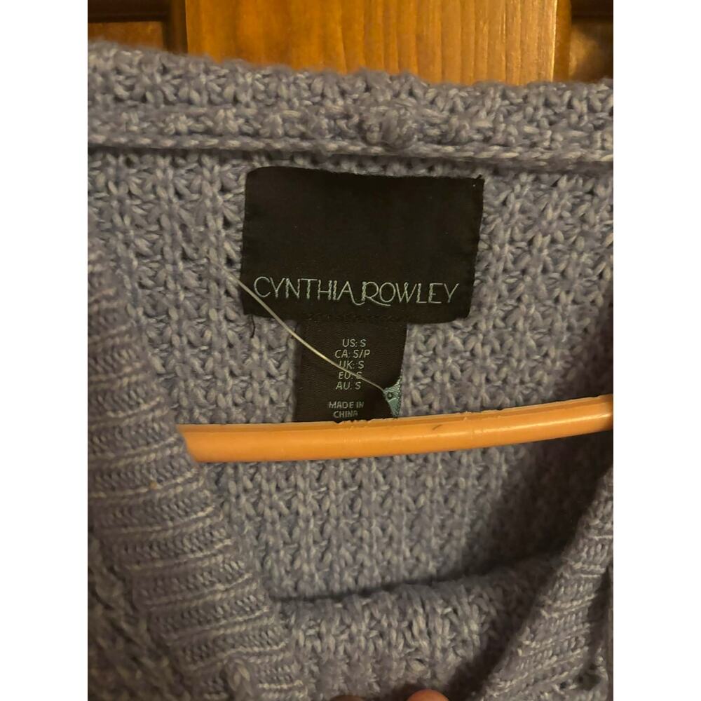 Sweater - Picture 3 of 3